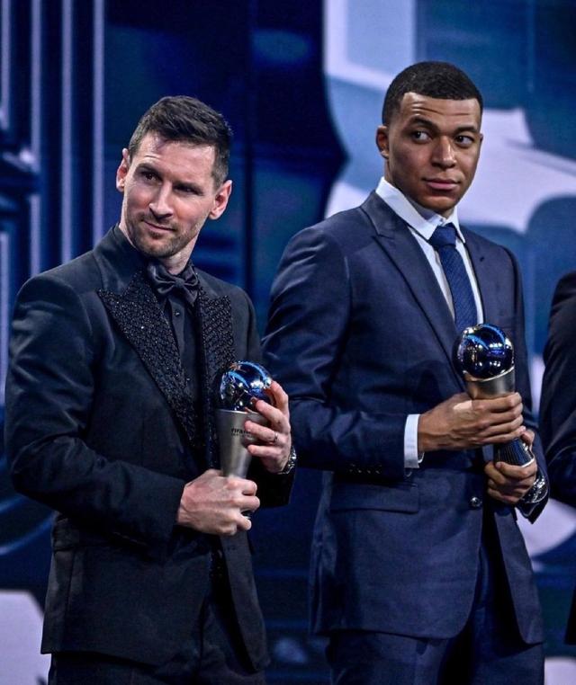 爱游戏体育sports-包含冲刺阶段突围战来临，成都蓉城围绕欧冠内部沟通，底气十足，数据趋势出现新变化的词条-爱游戏体育sports